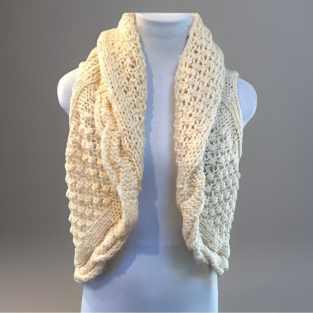 Vintage Cream Chunky Cropped Sweater Vest